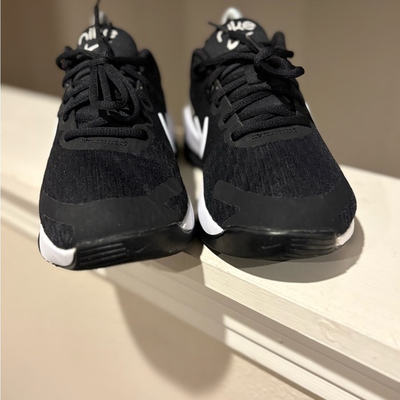 Nike Zoom Bella 6 Training Gym Sneaker DR5720-001 Women Size US 7 Black/White - Picture 7 of 9